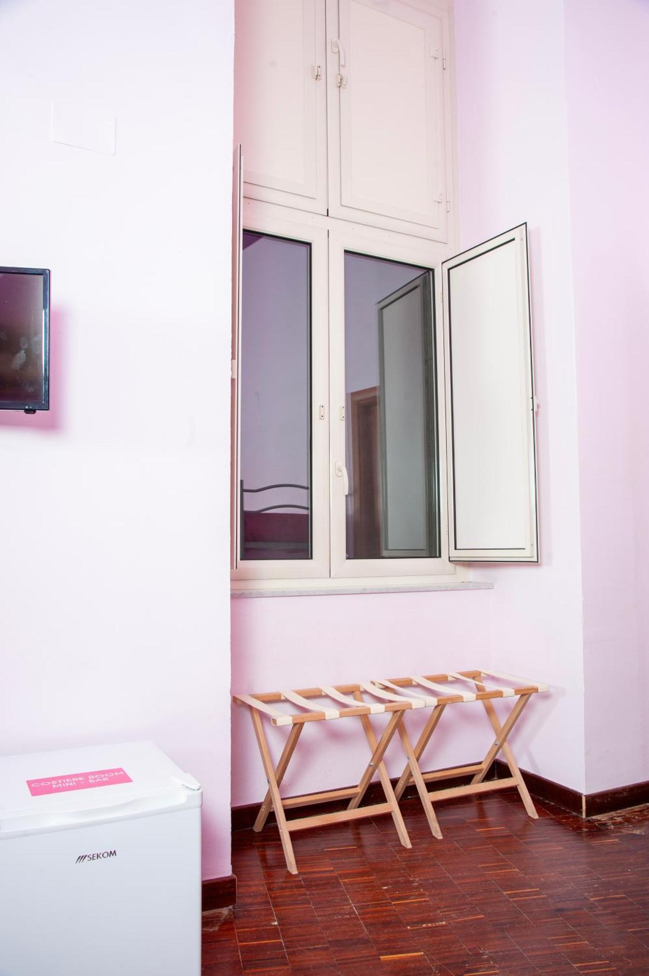 Palazzo Carafa Della Spina Room And Apartment Napoli Eksteriør bilde