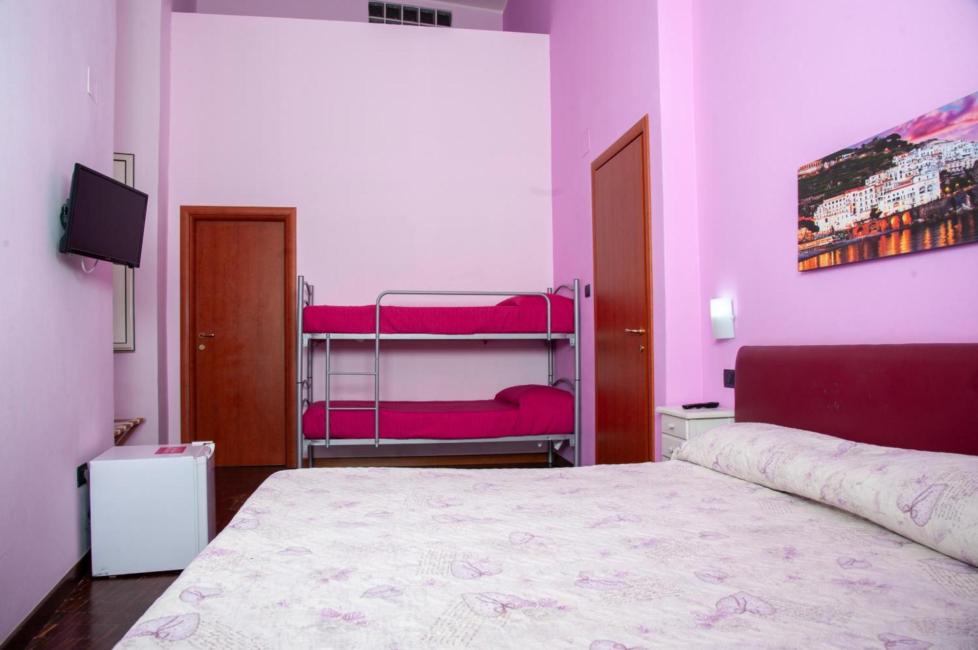 Palazzo Carafa Della Spina Room And Apartment Napoli Eksteriør bilde