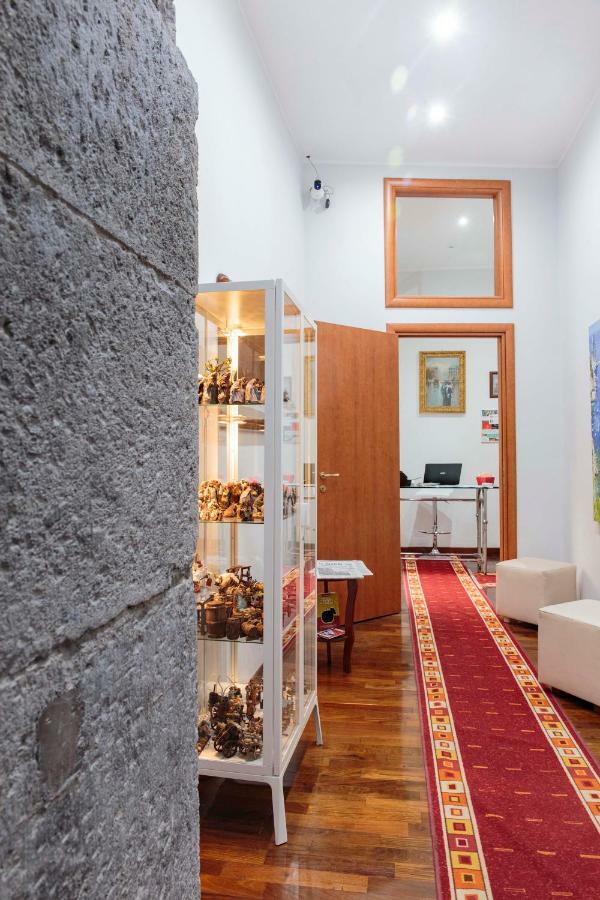 Palazzo Carafa Della Spina Room And Apartment Napoli Eksteriør bilde