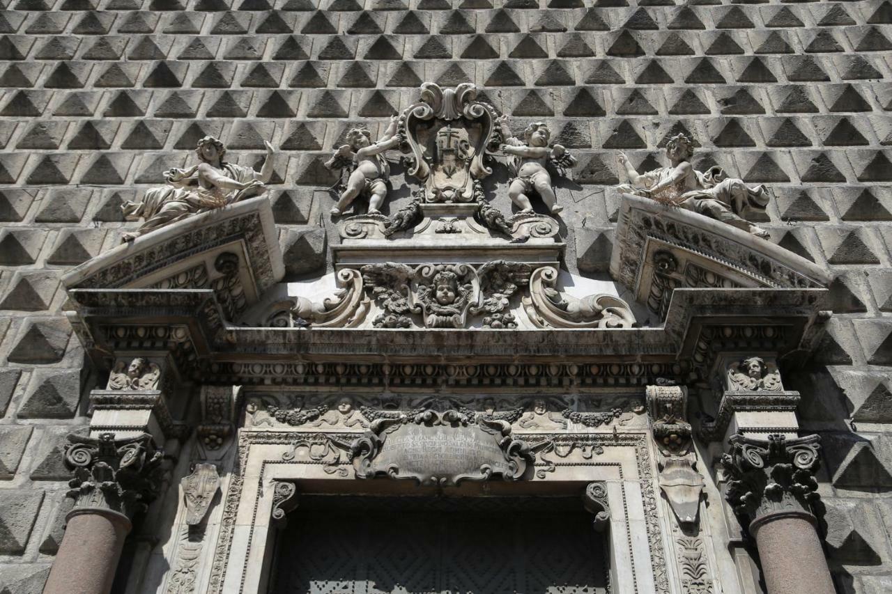 Palazzo Carafa Della Spina Room And Apartment Napoli Eksteriør bilde